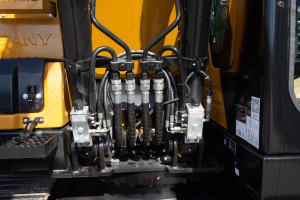 Гусеничный экскаватор Sany SY135C 2022 г. 6,46 м/ч. № 5489 Гусеничный экскаватор Sany SY135C 2022 г. 6,46 м/ч. № 5489