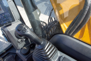 Гусеничный экскаватор Sany SY135C 2022 г. 6,46 м/ч. № 5489 Гусеничный экскаватор Sany SY135C 2022 г. 6,46 м/ч. № 5489