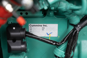 Дизельный генератор Cummins C220D5EQ 176/160 кВт закрытого типа