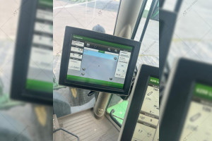 Трактор John Deere 6R250 2019 г. 5629 м/год. Трактор John Deere 6R250 2019 г. 5629 м/год.