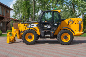 Телескопический погрузчик JCB 540-170 2018 г. 55 кВт. 1629 м/ч., №4382