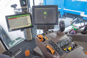 Трактор JOHN DEERE 7310R  2016 г., 7531 м/ч. № 2918 