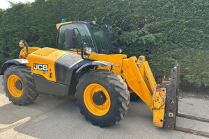 Телескопический погрузчик JCB 531-70 2017 г. 55 кВт 2400 м/ч.