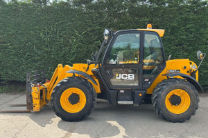 Телескопический погрузчик JCB 531-70 2017 г. 55 кВт 2400 м/ч.