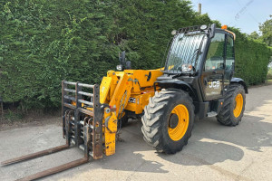 Телескопический погрузчик JCB 531-70 2017 г. 55 кВт 2400 м/ч.