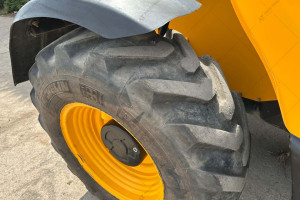 Телескопический погрузчик JCB 531-70 2017 г. 55 кВт 2400 м/ч.