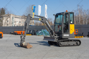 Міні екскаватор Volvo ECR25D 2018 р. 15,5 кВт. 1 013,9 м/г., № 3680