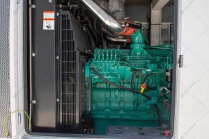 Дизельный генератор б/у PERIN GEP C400E 320 кВт, 2023 г., 0,2 м/ч. №3650 (Зарядка, подогрев)