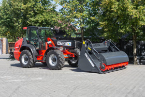 Телескопический погрузчик Manitou MLA-T 533  2018 г. 105 кВт. 3611 м/ч.,  №4325