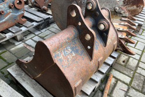 Ковш для мини экскаватора 2-3,5 т 22 см (301)