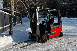 Linde E25L-01 2012 y. 5884 m/h.,  № 5563