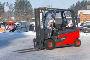 Вилочный погрузчик Linde E25L-01 2012 г. 5884 м/ч.,  № 5563