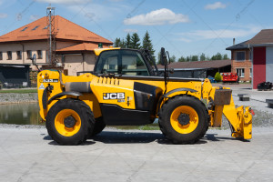 JCB 533-105 2017 y. 55 kW * 6197 m/h. № 5373 B