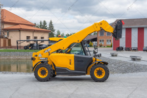 JCB 525-60 2018 y. 54,5 kW/ 3494 m/h.  № 5284