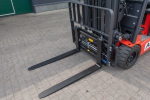 Вилковий навантажувач Noblelift FE3D20N 2023 р.,напівкабіна, №3751 L