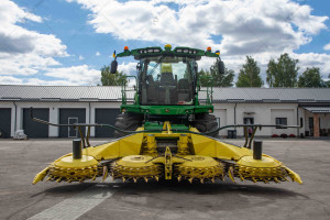 Комбайн John Deere 8200 с жаткой Kemper Champion 460 Plus и подборщиком валков John Deere 639 №6664