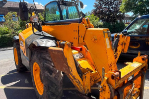 Телескопический погрузчик JCB 533-105 2015 г. 3700 м/ч.