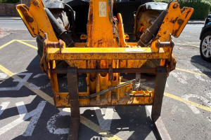 Телескопический погрузчик JCB 533-105 2015 г. 3700 м/ч.