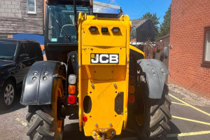 Телескопический погрузчик JCB 533-105 2015 г. 3700 м/ч.