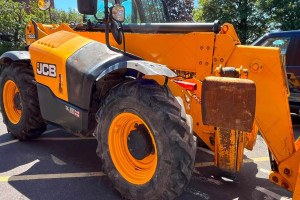 Телескопический погрузчик JCB 533-105 2015 г. 3700 м/ч.