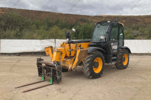 Телескопический погрузчик JCB 535-125 2017 г. 3234 м/ч. 