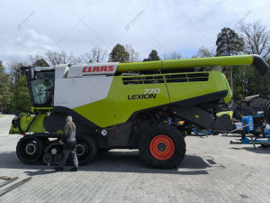 CLAAS LEXION 770TT 2017 y. 2081 /1613 m/h with Claas Vario 1080 №5285