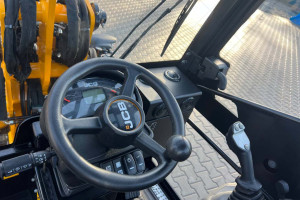 Мини фронтальный погрузчик JCB 403 Plus 2023 г. 130 м/г., 