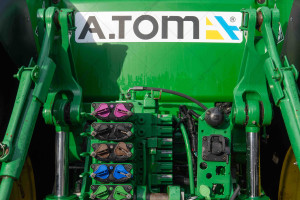 John Deere 8335R 2013 y. 335 h.p. 5724 m/h. № 3744 