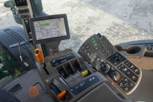 John Deere 8335R 2013 y. 335 h.p. 5724 m/h. № 3744 